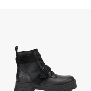 Ugg Ashton lace up boots size 6 women’s